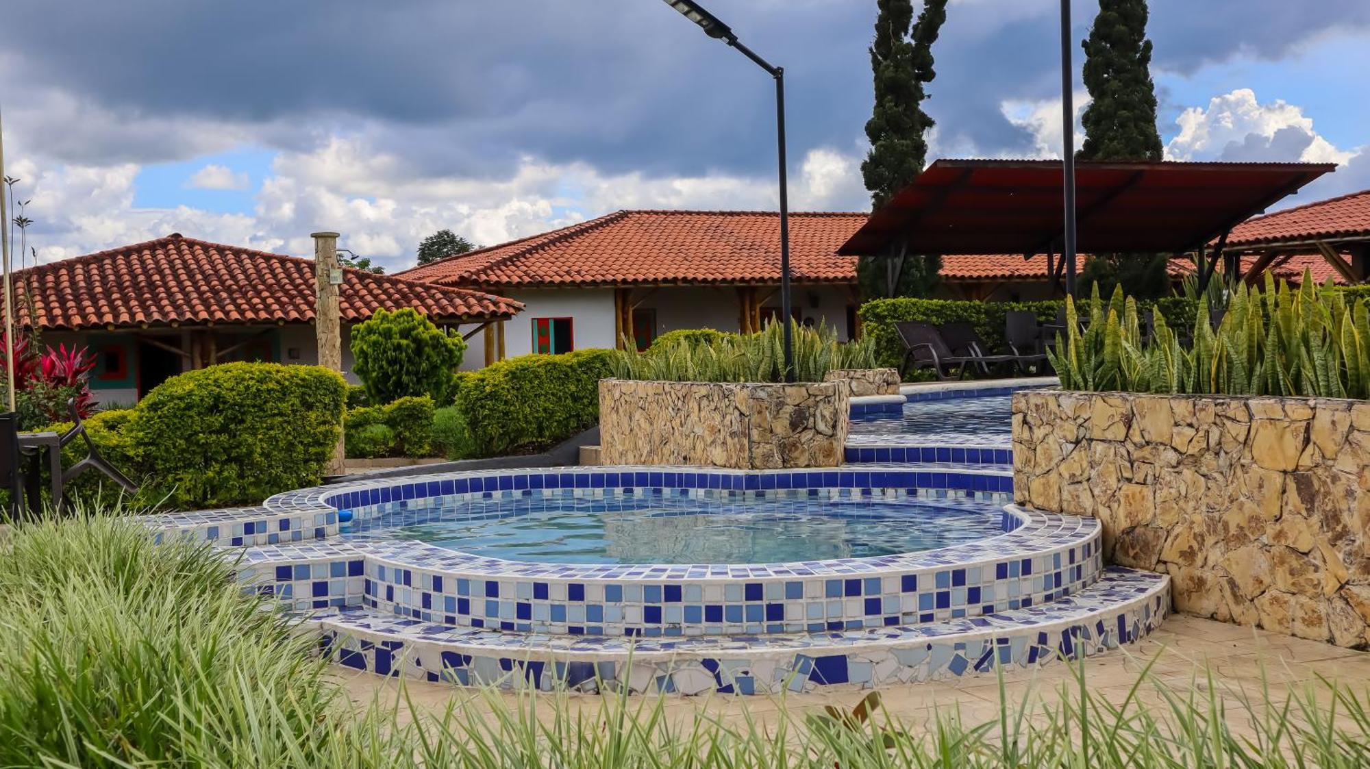 Hotel Parque De Los Arrieros Montenegro Dış mekan fotoğraf