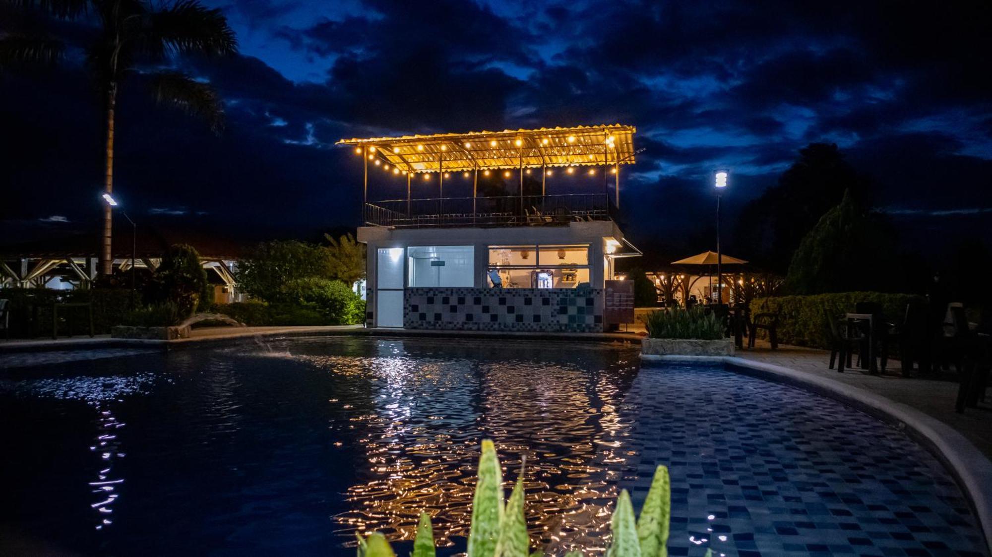 Hotel Parque De Los Arrieros Montenegro Dış mekan fotoğraf
