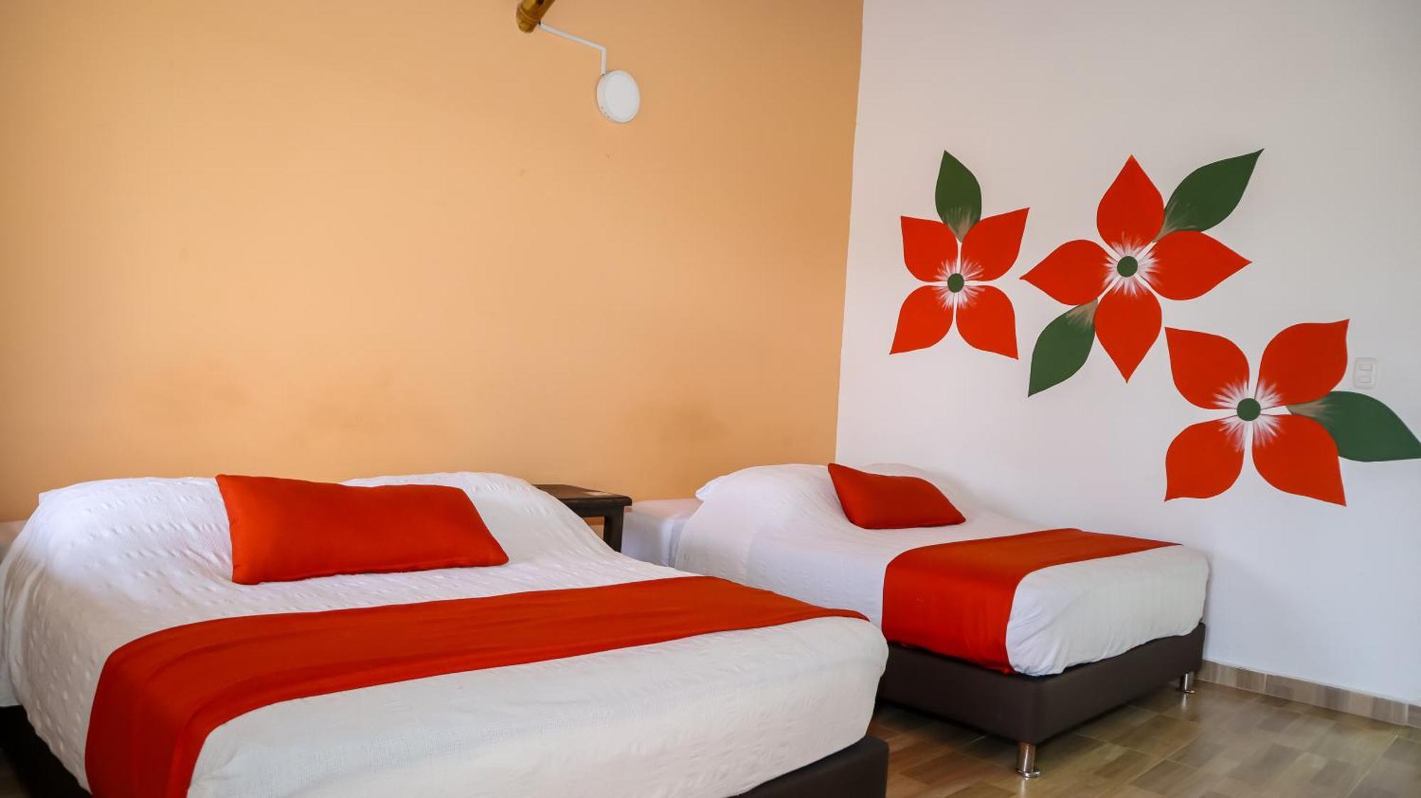 Hotel Parque De Los Arrieros Montenegro Dış mekan fotoğraf