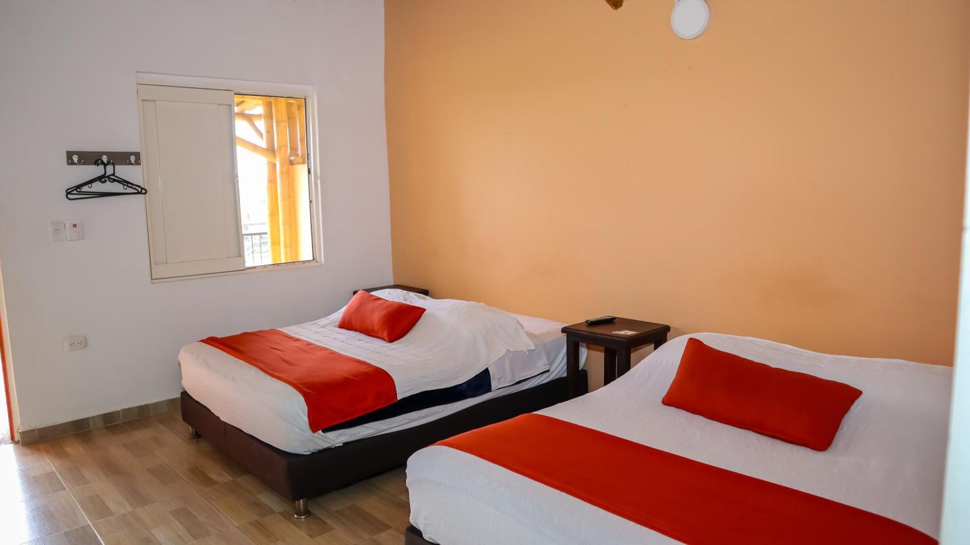 Hotel Parque De Los Arrieros Montenegro Dış mekan fotoğraf