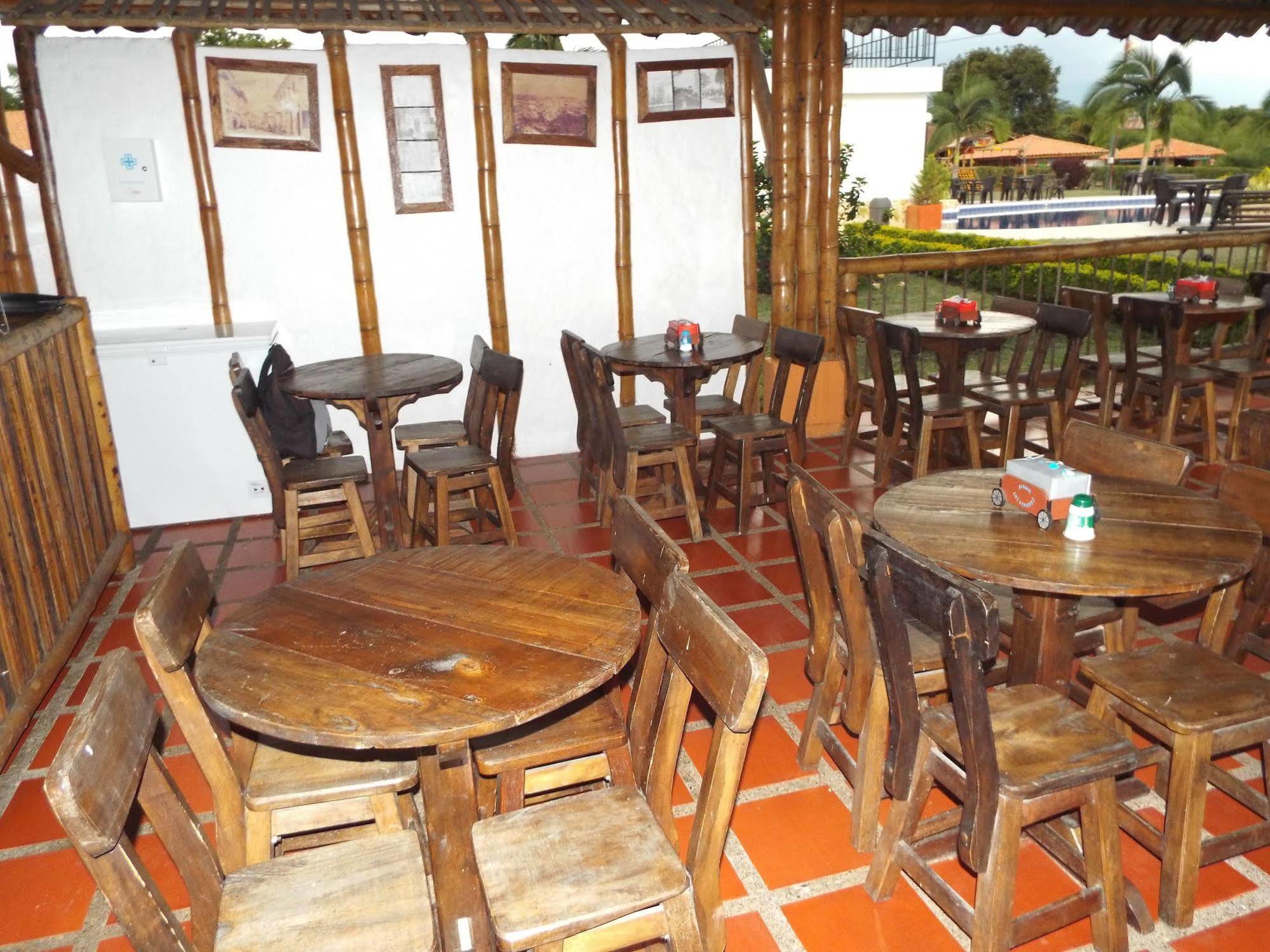 Hotel Parque De Los Arrieros Montenegro Dış mekan fotoğraf